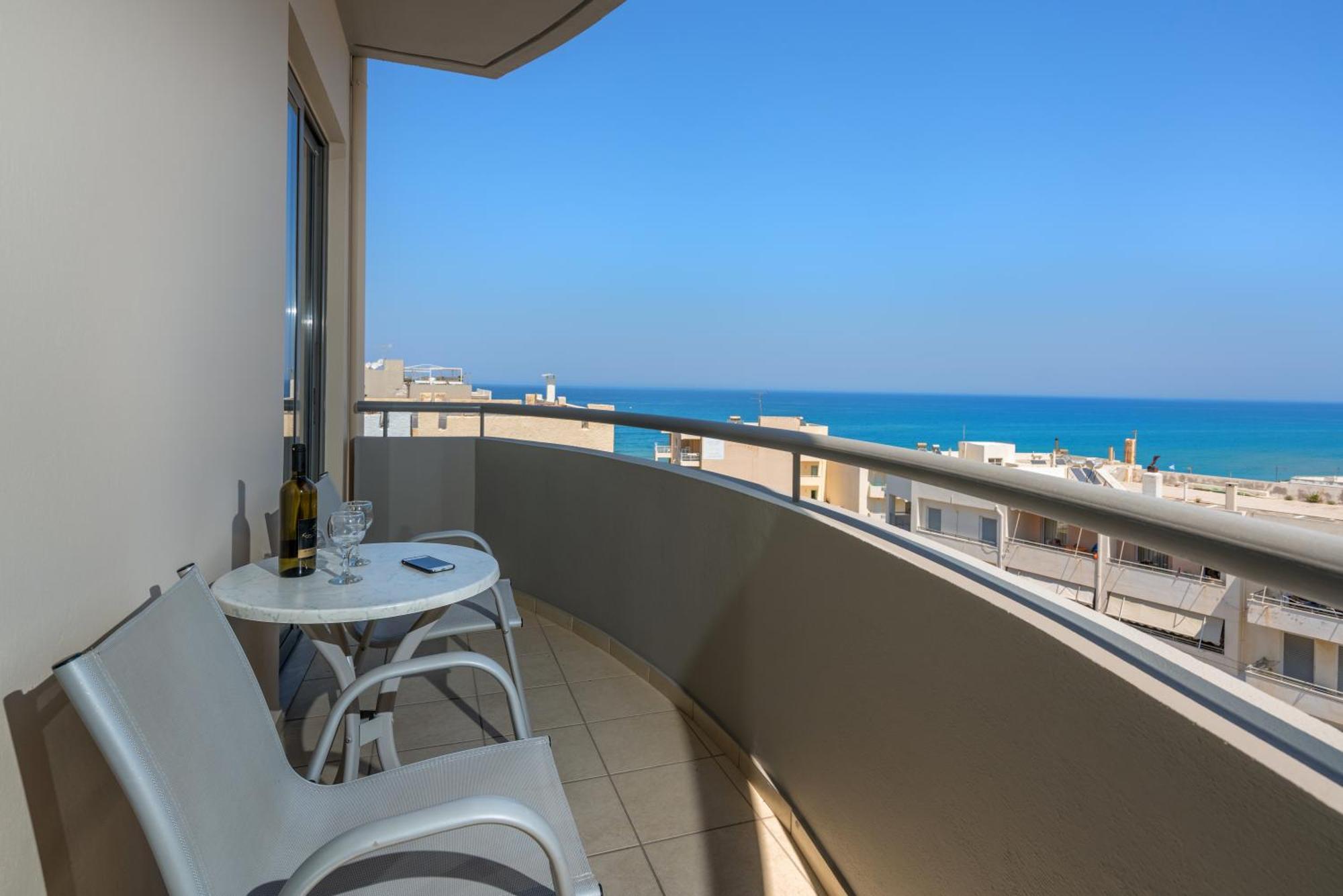 Lefkoniko Beach & Icarus Suite Apts Rethymno  Bagian luar foto